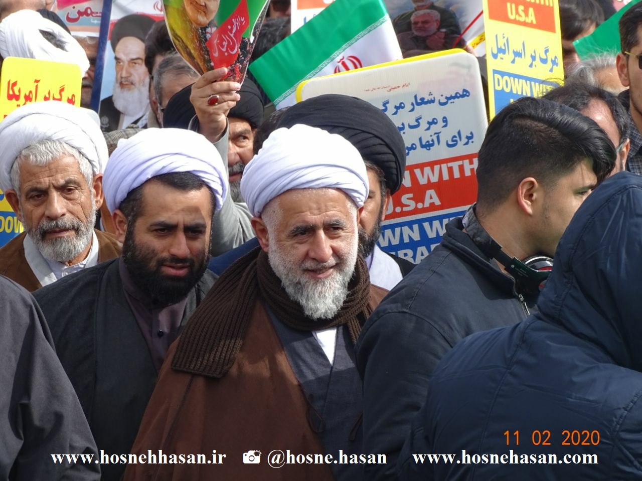 حضور-استاد-صمدی-آملی-در-راهپیمایی-22-بهمن-1400