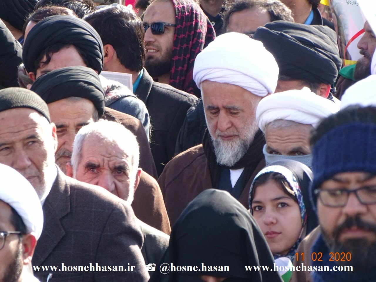 حضور-استاد-صمدی-آملی-در-راهپیمایی-22-بهمن