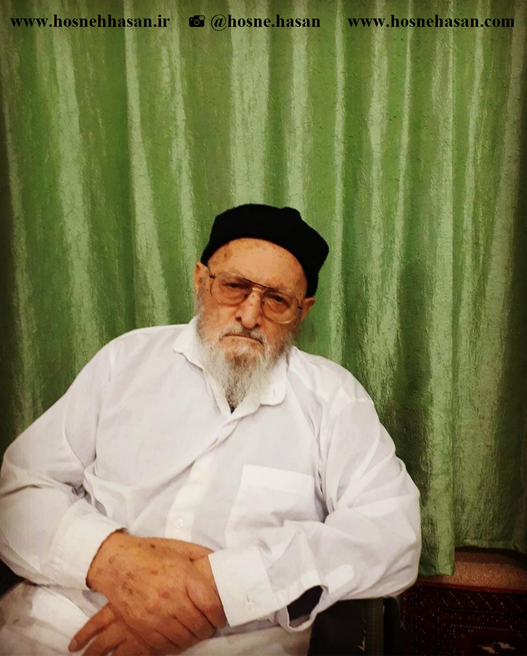 علامه-حسن-زاده-آملی-در-منزل